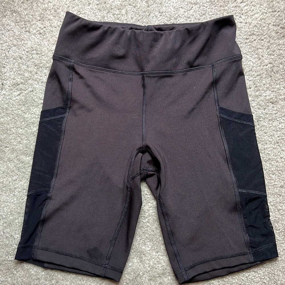 Mesh side biker shorts